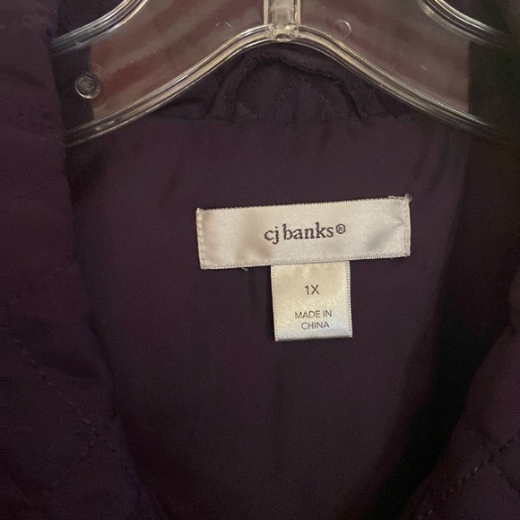 CJ Banks size 1X purple vest in beautiful condition - Picture 2 of 3